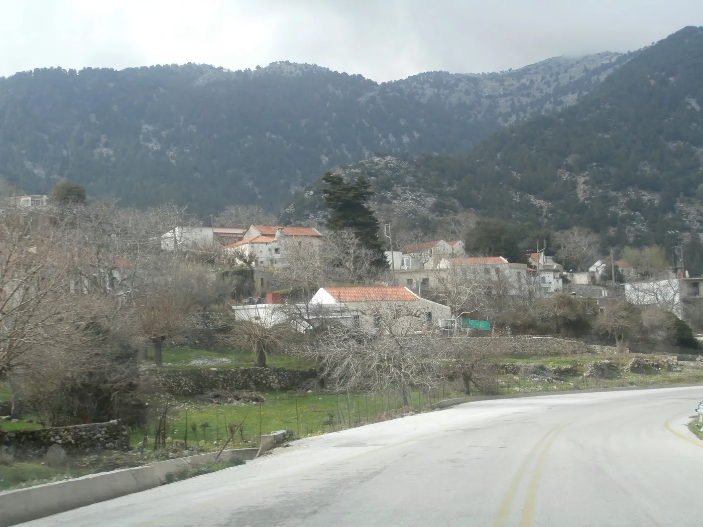 Ammoudari: At the Junction of Three Plateaus
