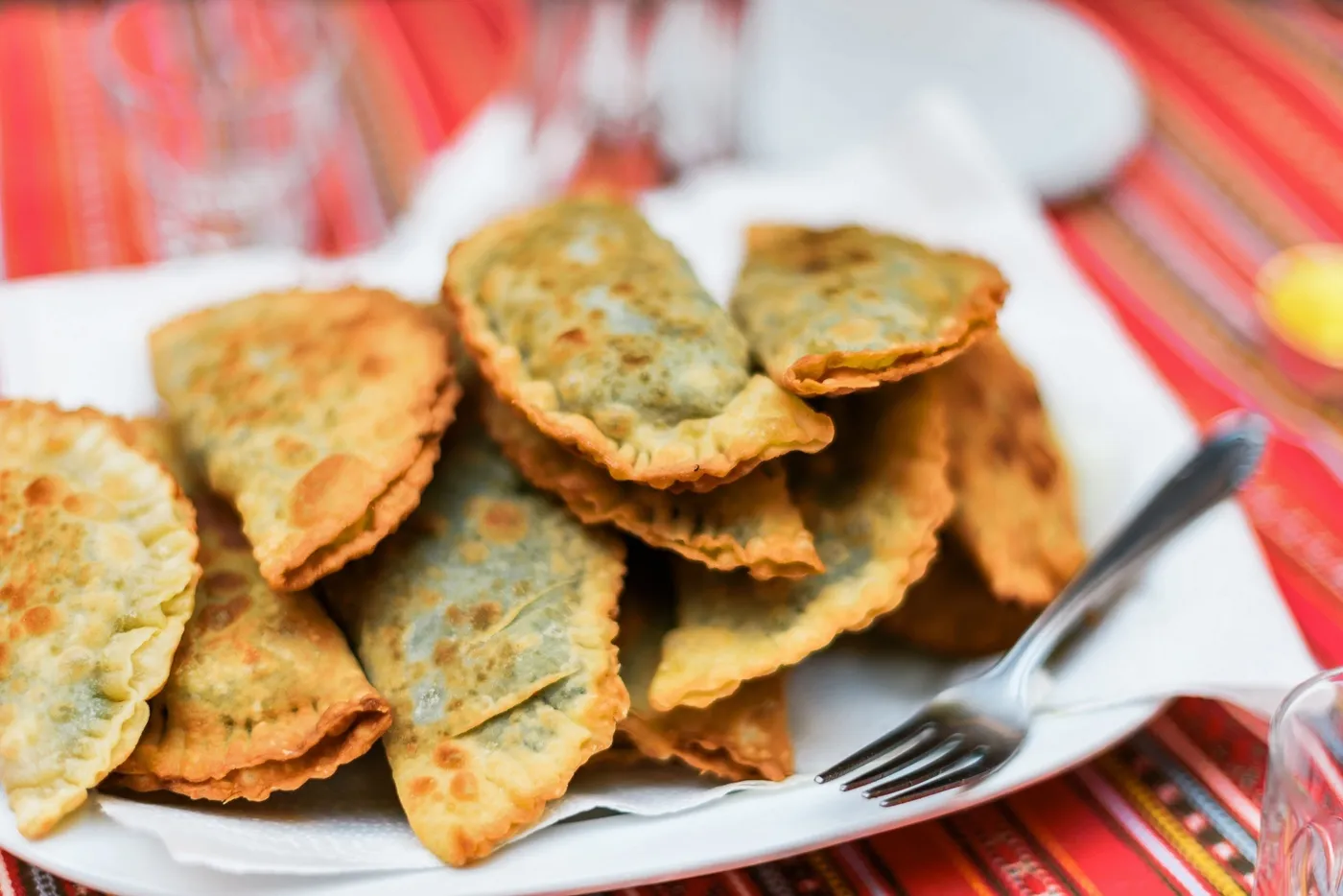 Taverna Stratis: For Sygklino, Head to Loutro!