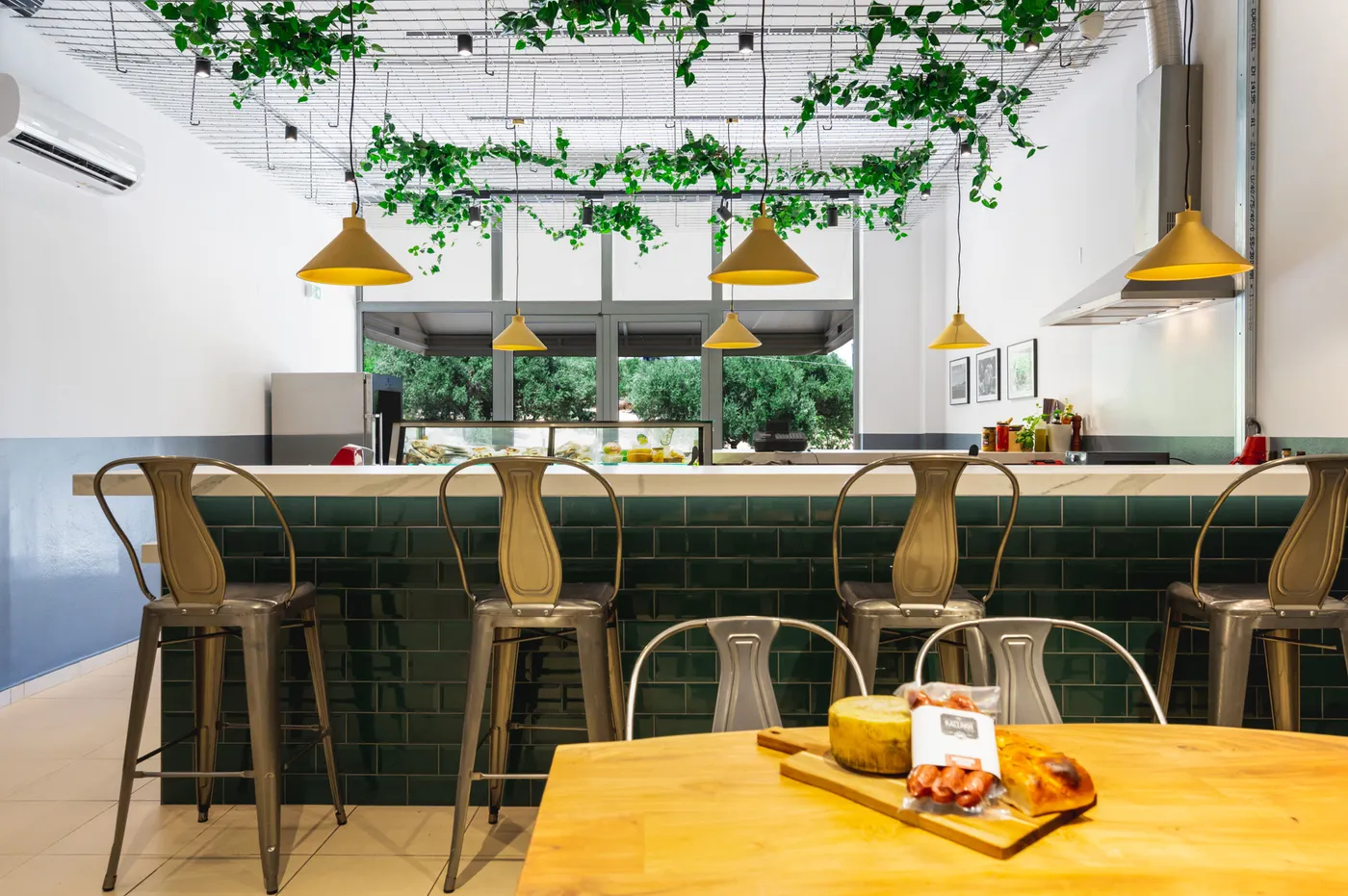 Kassakis Charcuterie: Taste Cretan Cold Cuts and Cheeses