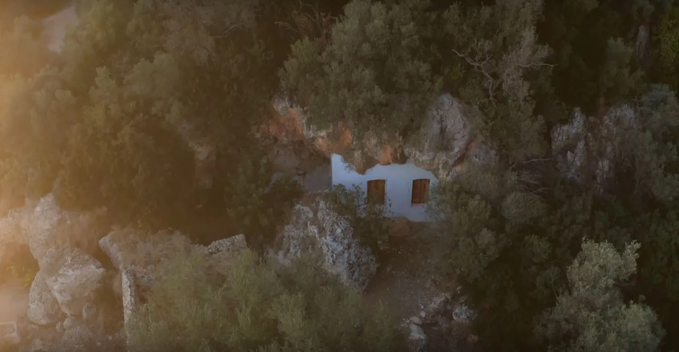 Agios Gerasimos, Modi