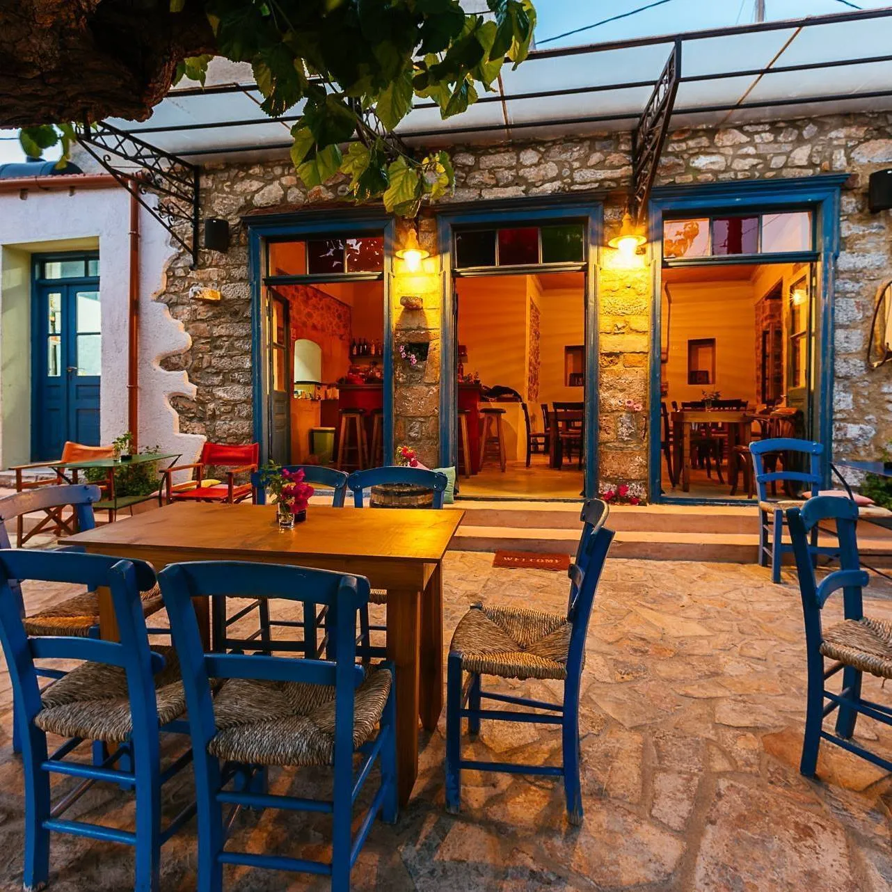 Ston Prodromo: Traditional flavours at an authentic cretan taverna in Kastelli