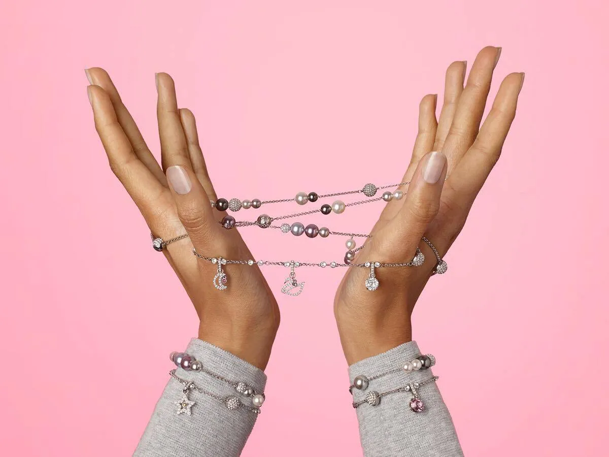 Swarovski Heraklion — Add sparkle to your holiday