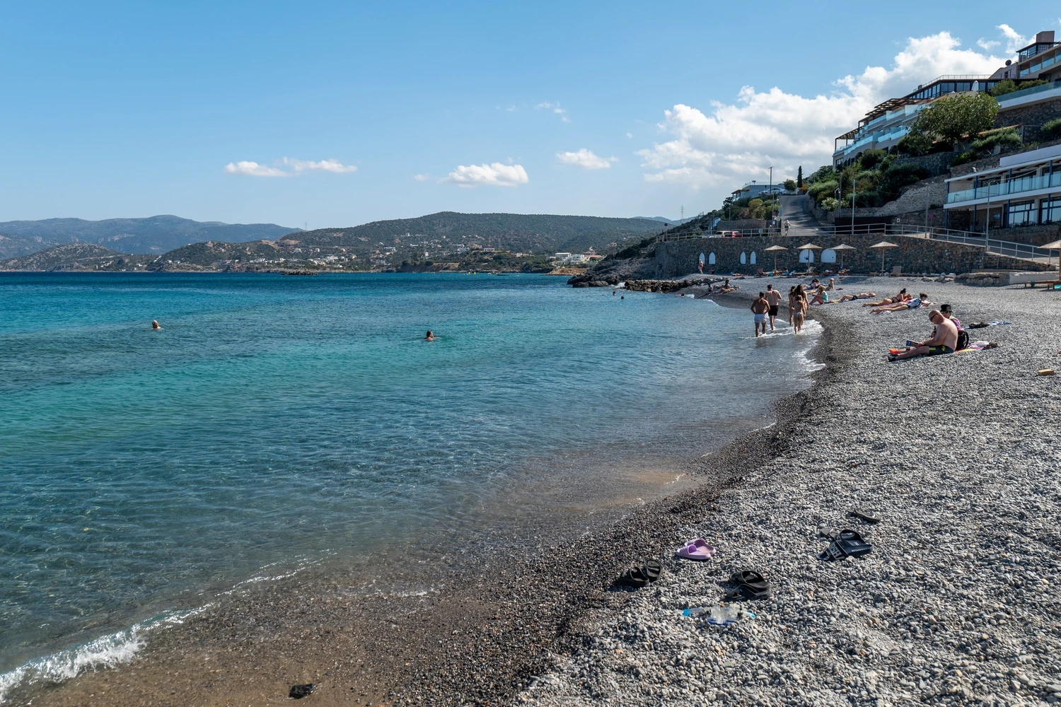 Gargadoros Beach: Tranquillity Amidst the Crowds