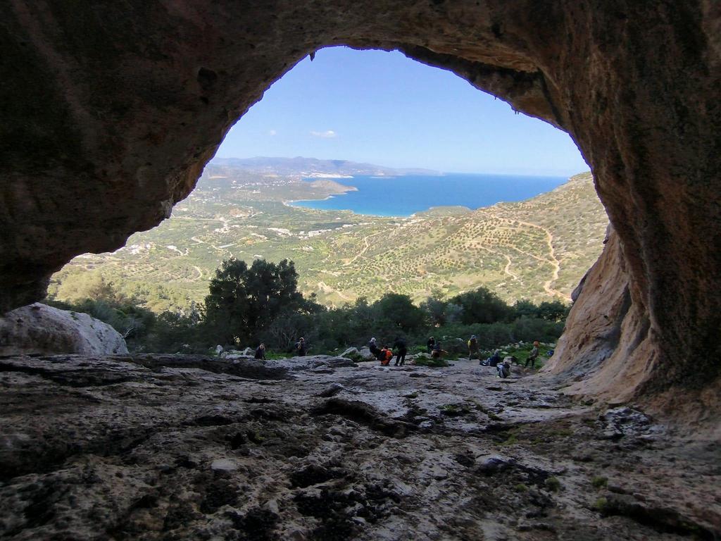 Πεζοπορία με θέα … τολμηρούς αναρριχητές!