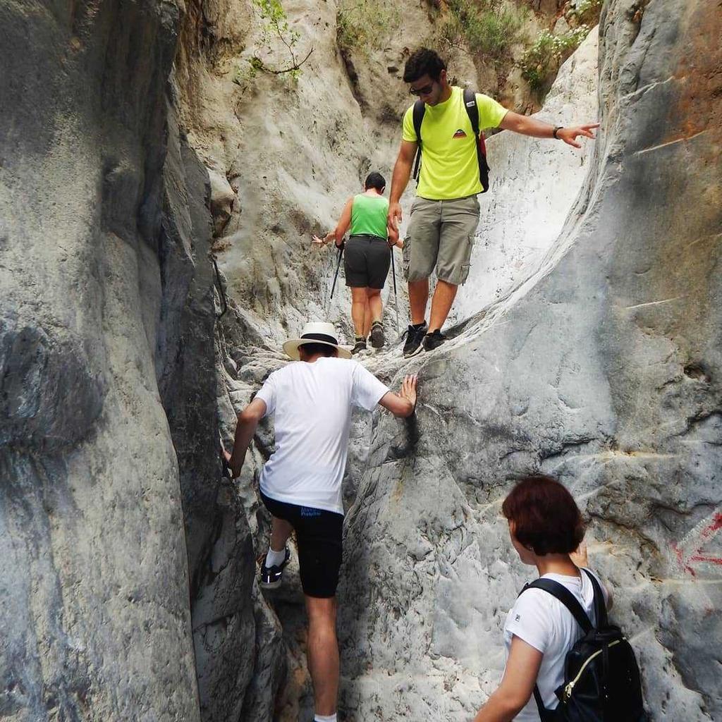 Cretan Adventures: Πεζοπορία στο φαράγγι της Κριτσάς