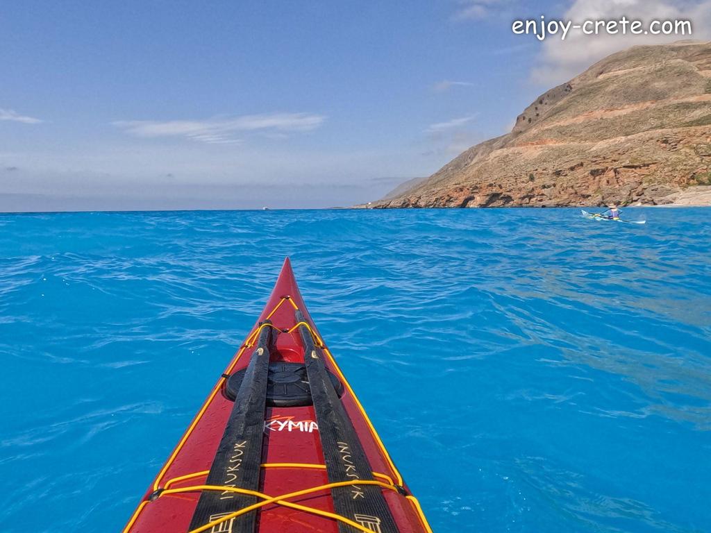 Enjoy Crete: Θαλάσσιο Καγιάκ στο Λουτρό