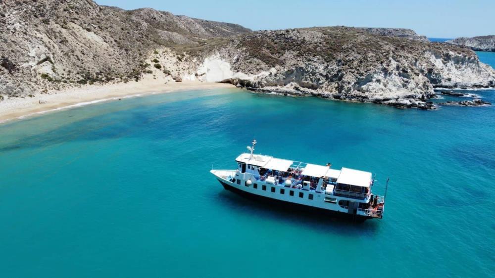 Cretan Daily Cruises: Embark on a cruise from Makris Gialos to Koufonisi!