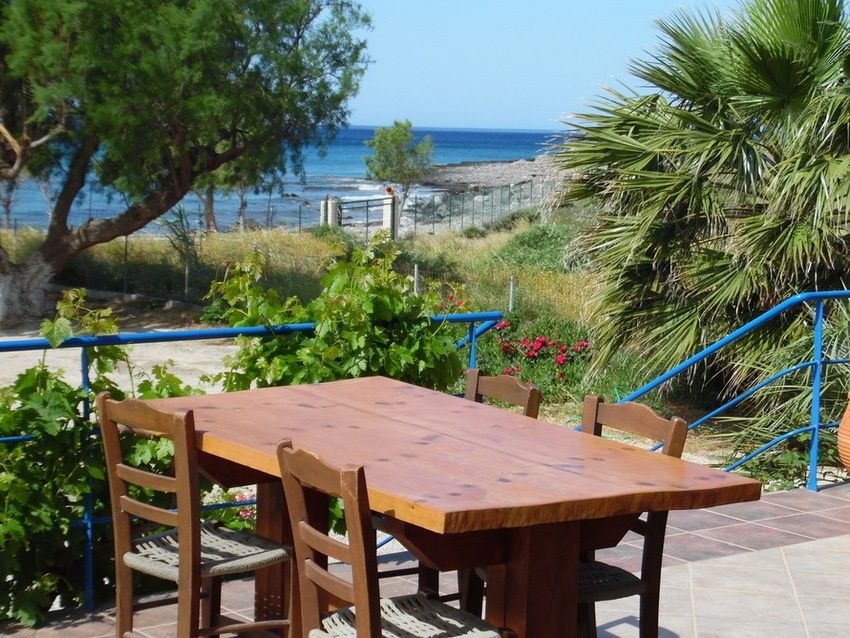 Vatalos: Delicious dishes by the beach!