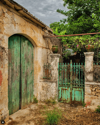 Vamos: The Historic Village Nestled at the Base of the White Mountains