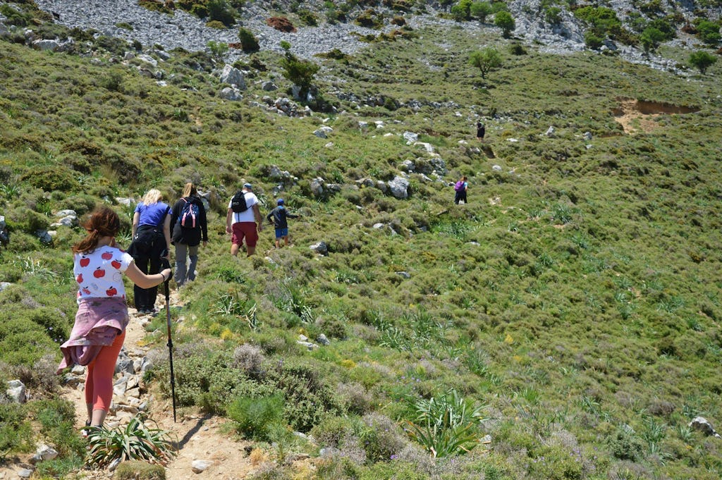 Explor.gr: Πεζοπορία στο Όρος Καρφί με αφετηρία το Τζερμιάδο