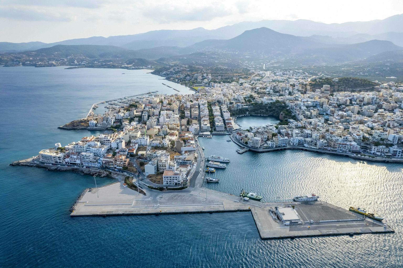 Agios Nikolaos: an International Cosmopolitan Resort