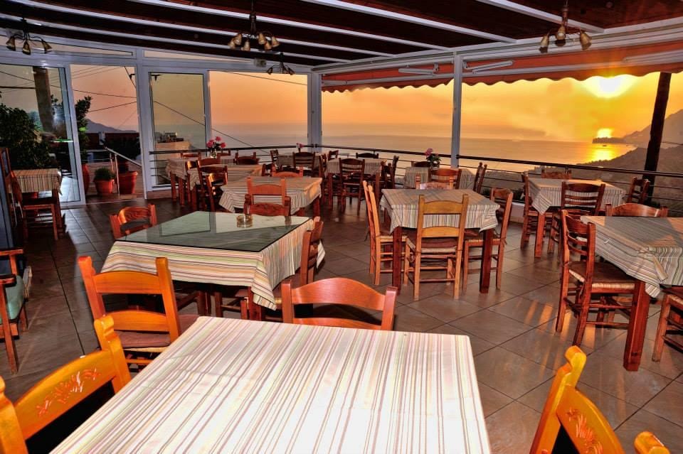 Dionysos: Traditional cuisine overlooking the Bay of Plakias