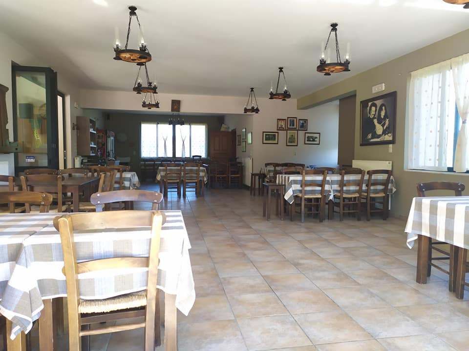 Gonies taverna: Authentic delights await!