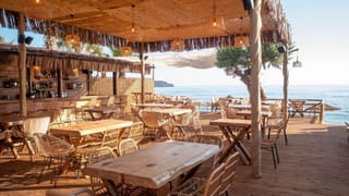 Isola: Stunning views and sushi in Agia Marina