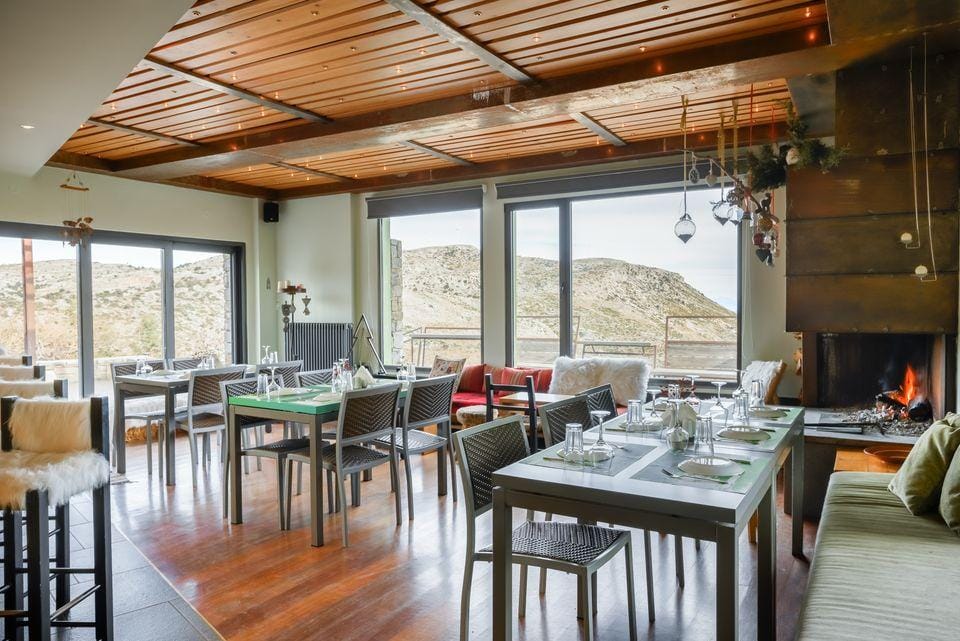 Mountain refuge "Livadi": Traditional recipes at 1,050m altitude!