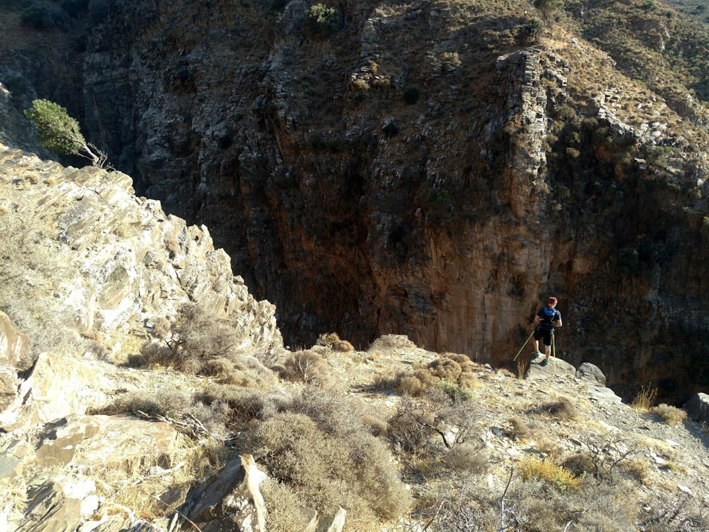 Διασχίστε το Φαράγγι του Μέσωνα με το explor.gr και αφετηρία το Καβούσι