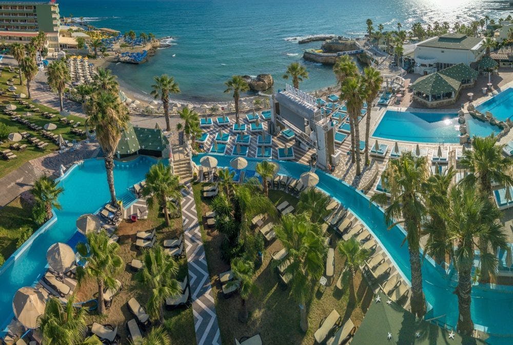 Star Beach: Water slides and relaxation on the lazy river!