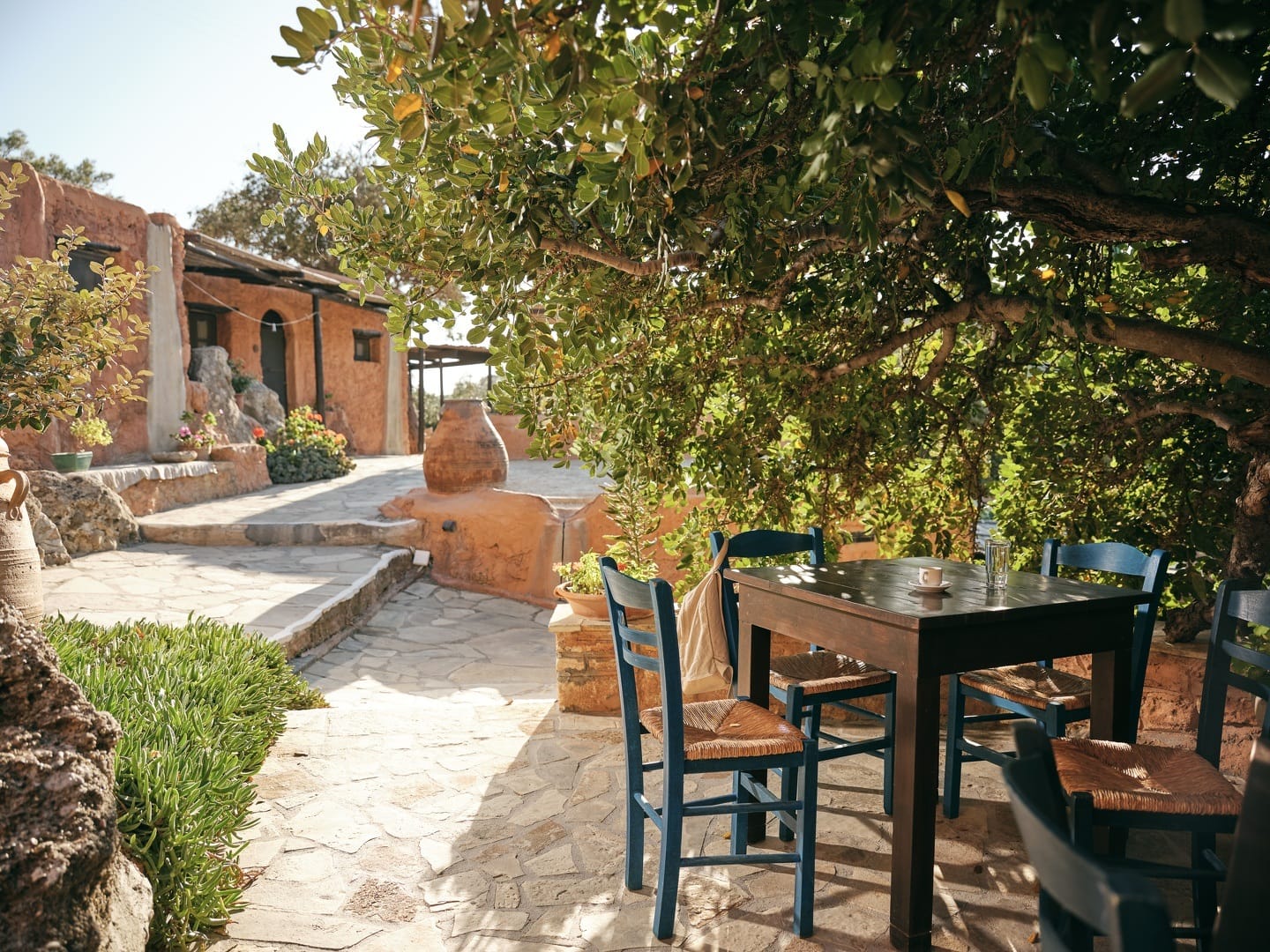 Taverna Faraggi: Honest Ingredients in Agia Roumeli