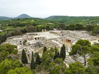 Closed Due to Stormy Winds: The Archaeological Site of Knossos