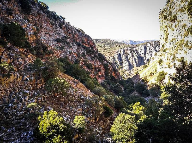 Hike Through Two Gorges!