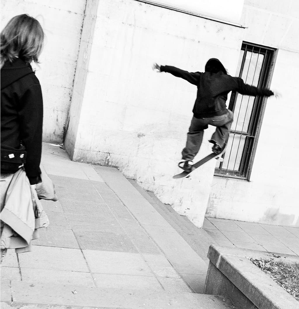 Street Photography Exhibition “Everything is Road”