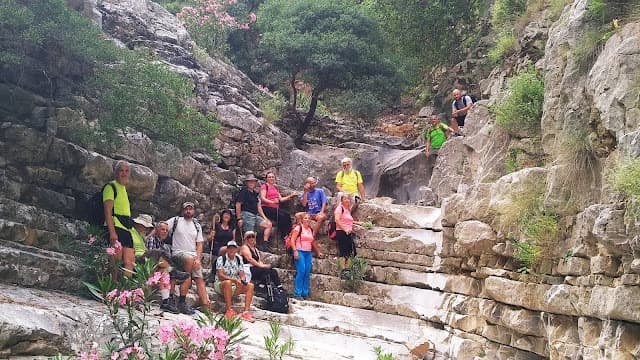 Hike through the Embasa – Roza Gorges