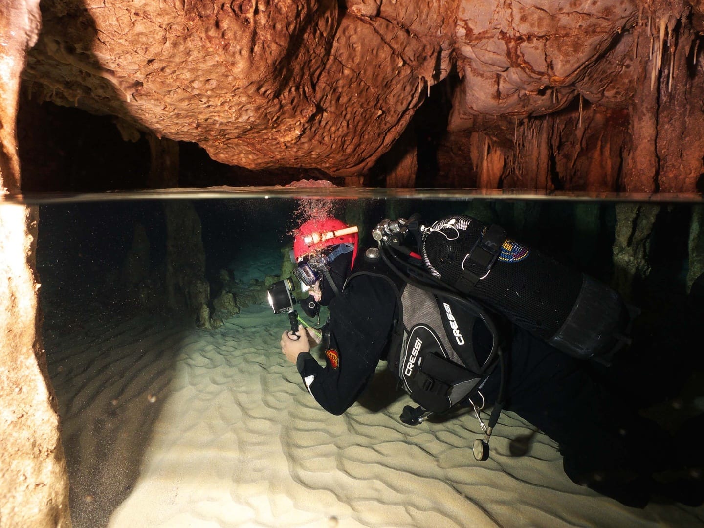 Liodari cave